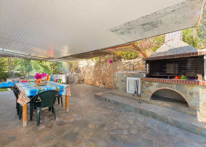 Lia Panorama Villa Pefki